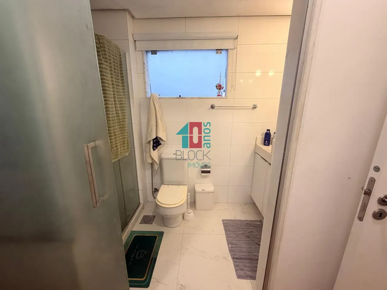 4-bedroom apartment with a washing machine — photo 8