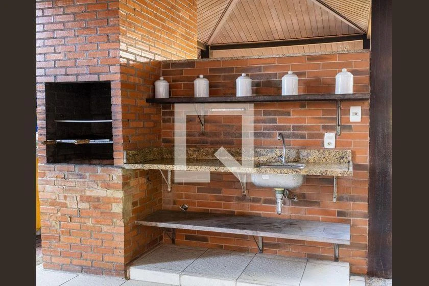 Балкон с грилем и 3 спальни: квартира 110 м² — photo 50