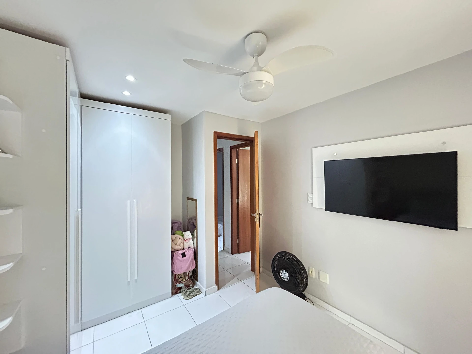 Furnished house with 3 bedrooms and a gas stove kitchen — photo 5