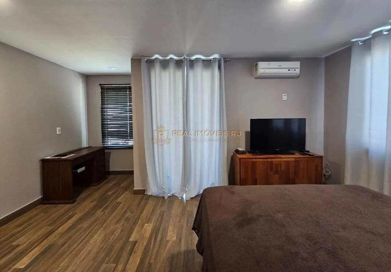 Furnished 600 m² house with 4 bedrooms and 5 bathrooms — photo 4