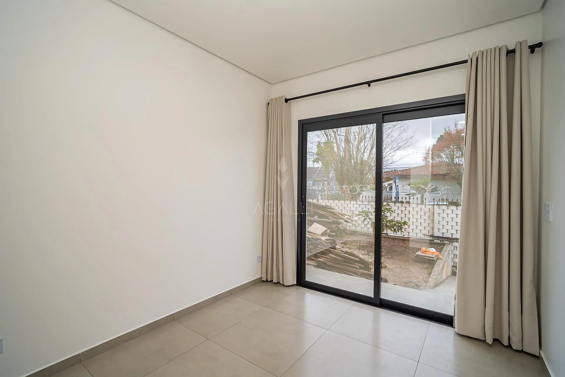 Unfurnished studio of 25 m² with a gas stove — photo 10