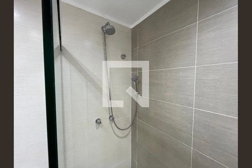 2-bedroom apartment in a building with a gym — photo 33