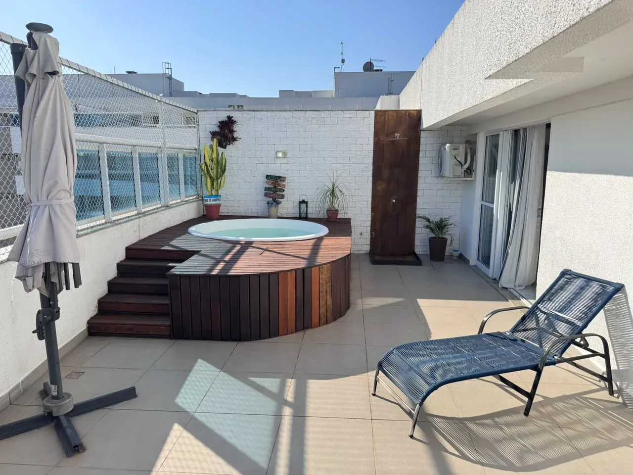 Home office in a 5-bedroom apartment, 200 m² — photo 8