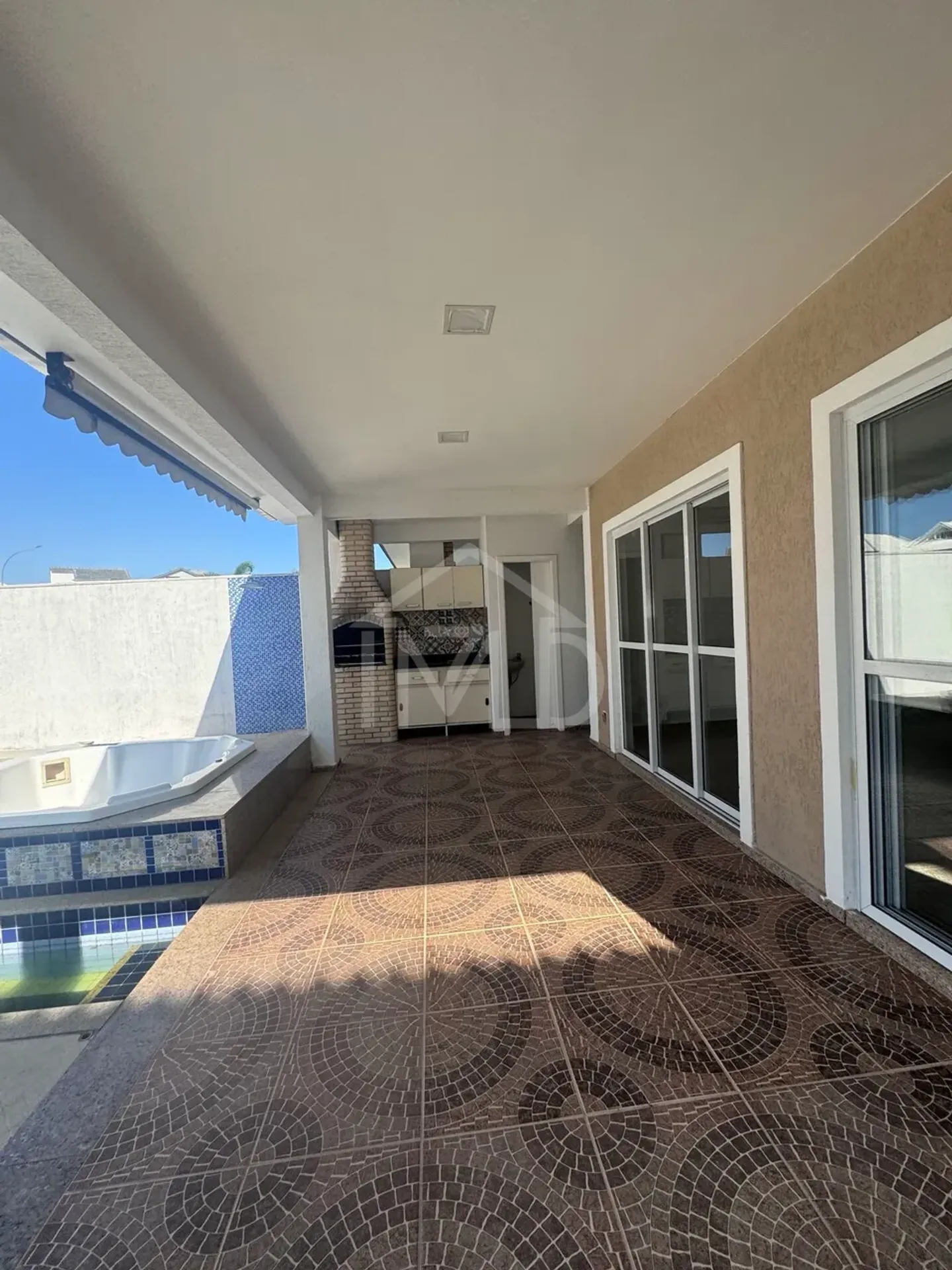 Casa com 4 suítes e 5 banheiros, 320 m² com churrasqueira — photo 15