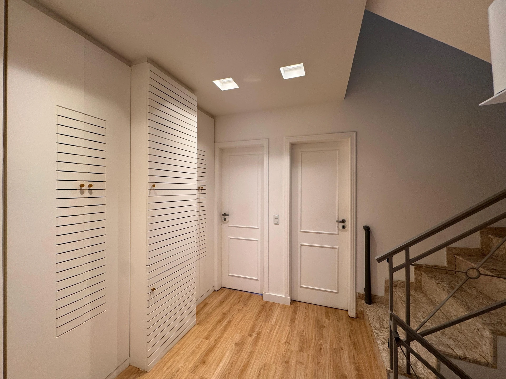 Furnished house, 550 m², with a bathtub — photo 15
