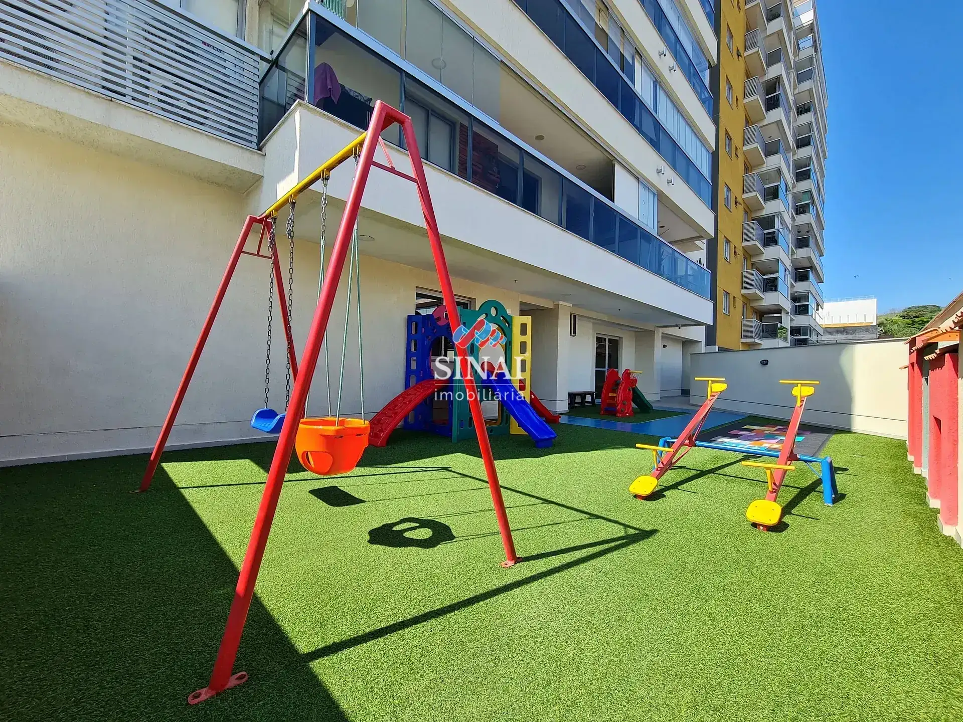 3-bedroom apartment with balcony and private BBQ — photo 39