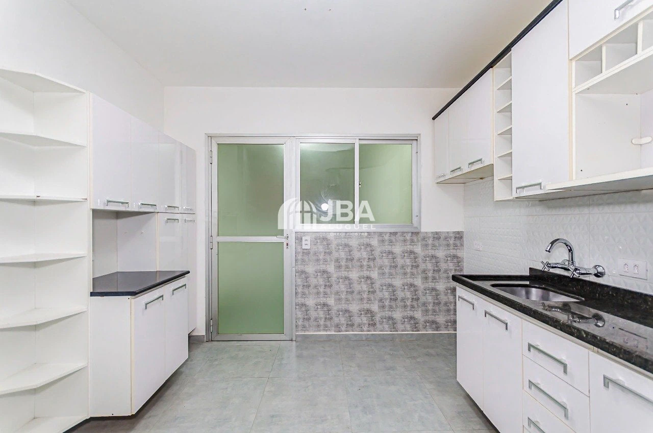 Apartamento de 3 habitaciones con 172 m² y cocina aparte — photo 14