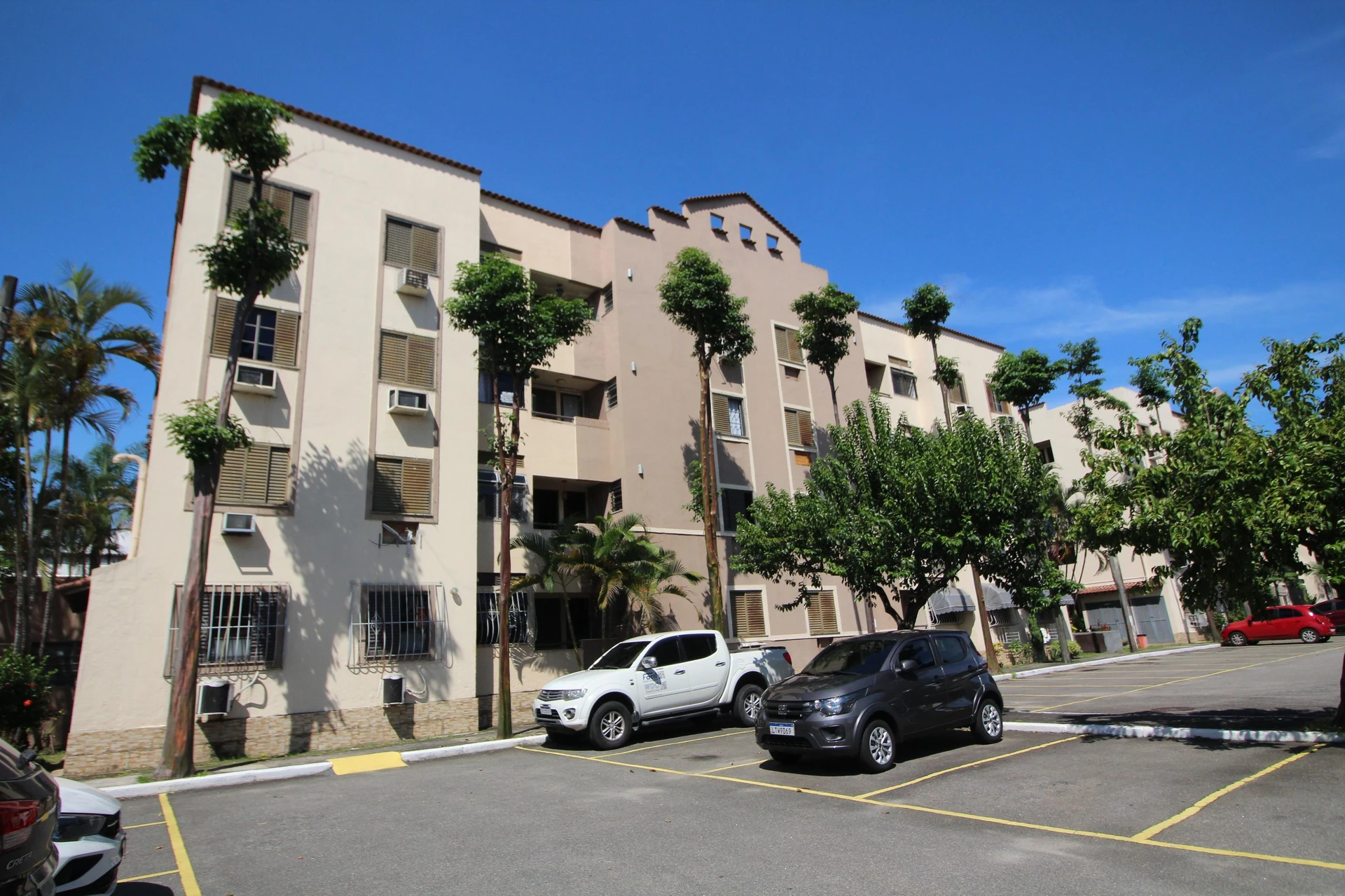 2-bedroom apartment with a mountain view in Rio de Janeiro — photo 8