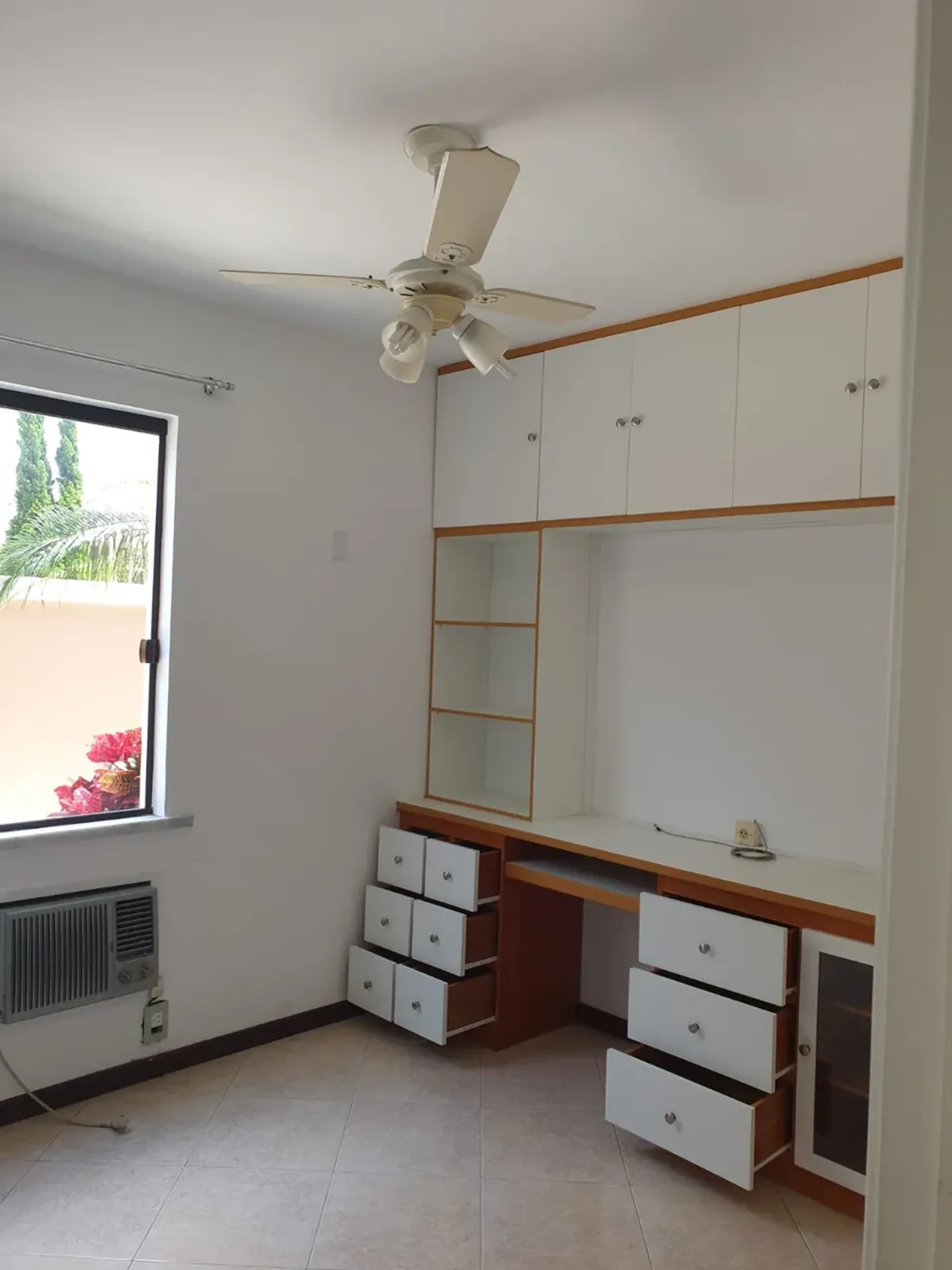 House, 296 m², with a private BBQ — photo 17