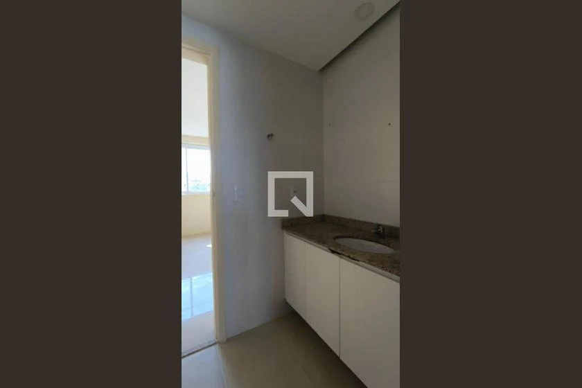 280 m² 4-bedroom apartment with en-suites and 2 parking — photo 36