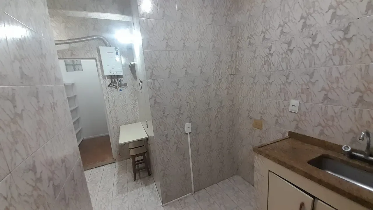 Apartamento com 2 quartos e box no banheiro — photo 22