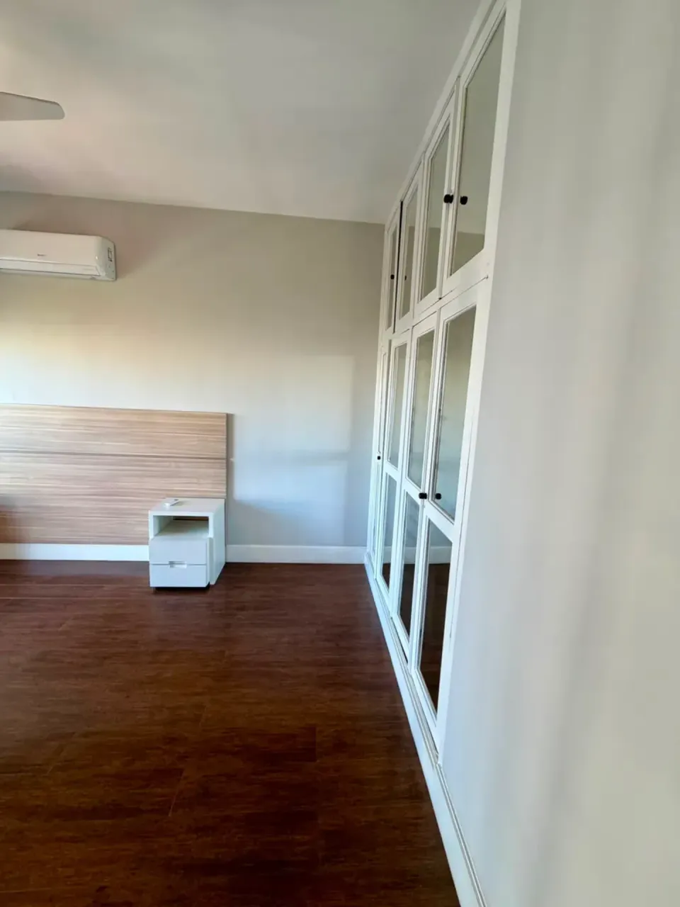 Furnished apartment with 3 bedrooms and 2 bathrooms — photo 12