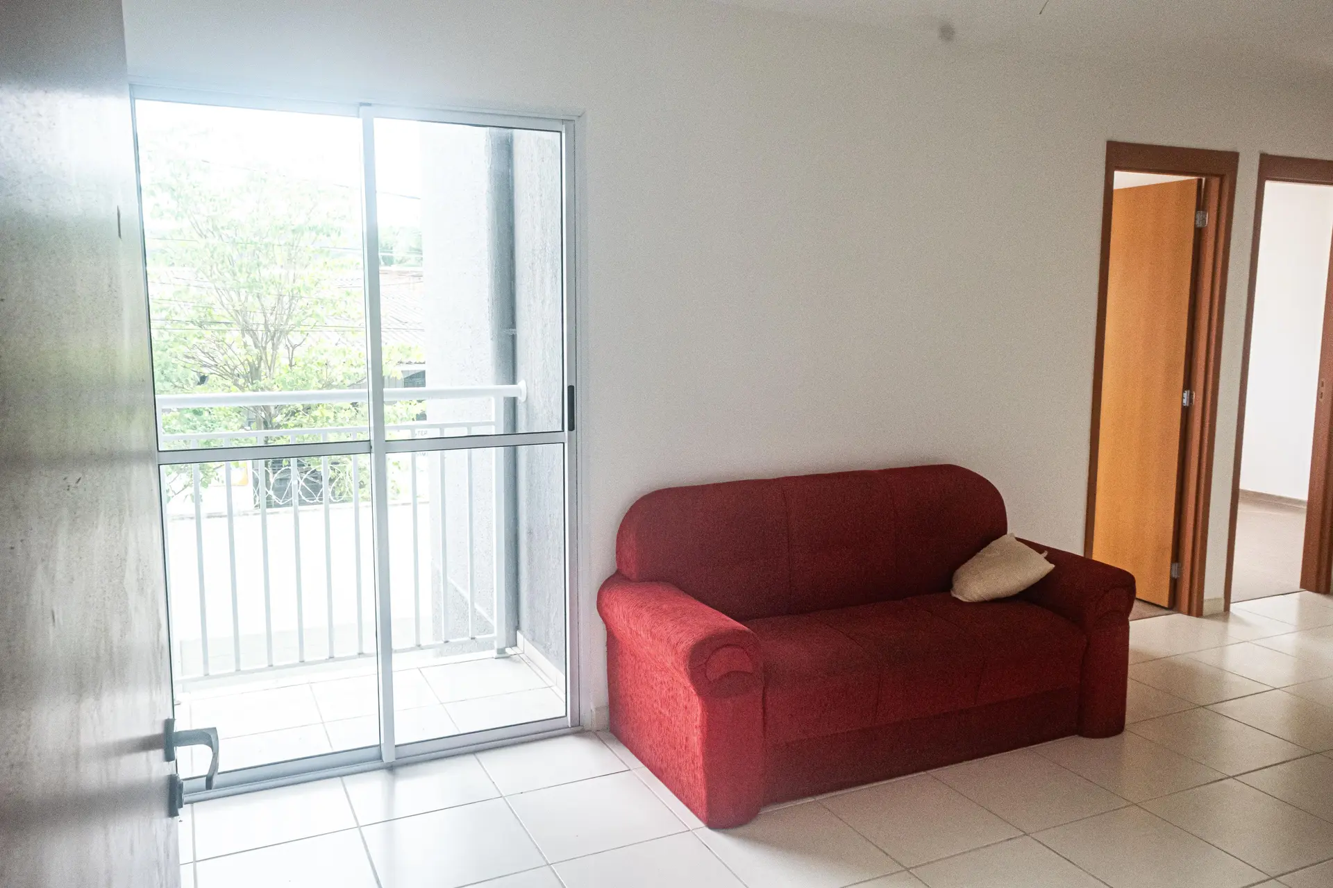 Apartamento sin muebles con 2 habitaciones y jardín privado — photo 8