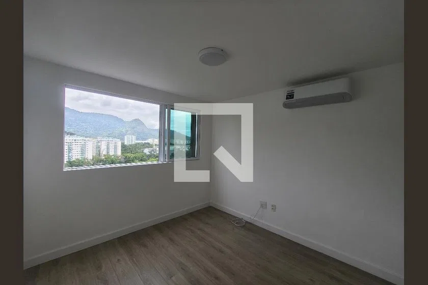 2-bedroom apartment with a mountain view — photo 17