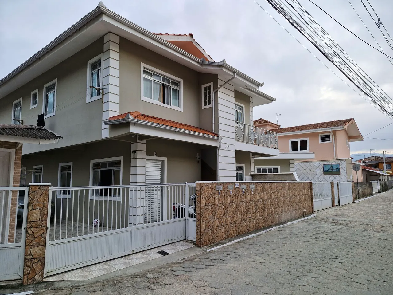 2-bedroom apartment with a washing machine — photo 9