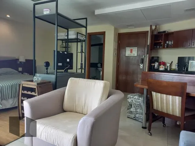 Furnished 1-bedroom apartment with enclosed balcony — photo 7