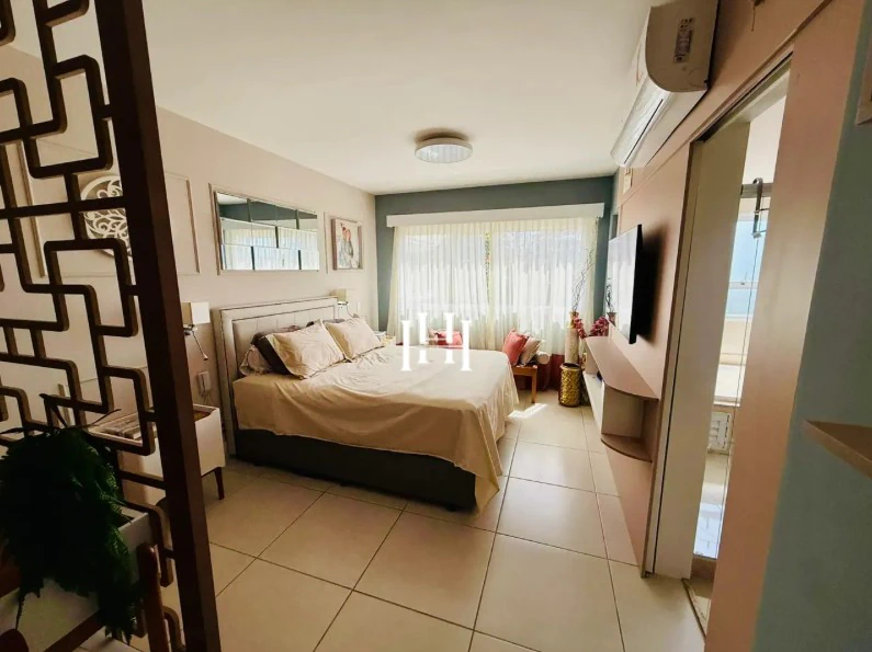 4 en-suite apartment with 227 m² and a balcony — photo 2