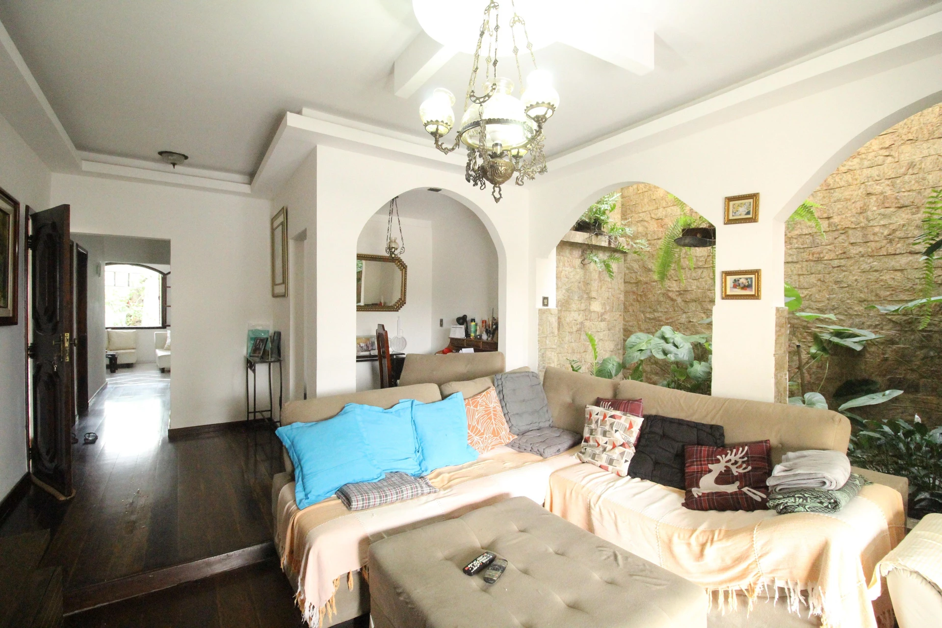 Furnished house with 6 bedrooms, 7 bathrooms and 6 parking
