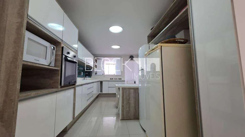 Furnished 400 m² apartment with 3 en-suite suites — photo 7