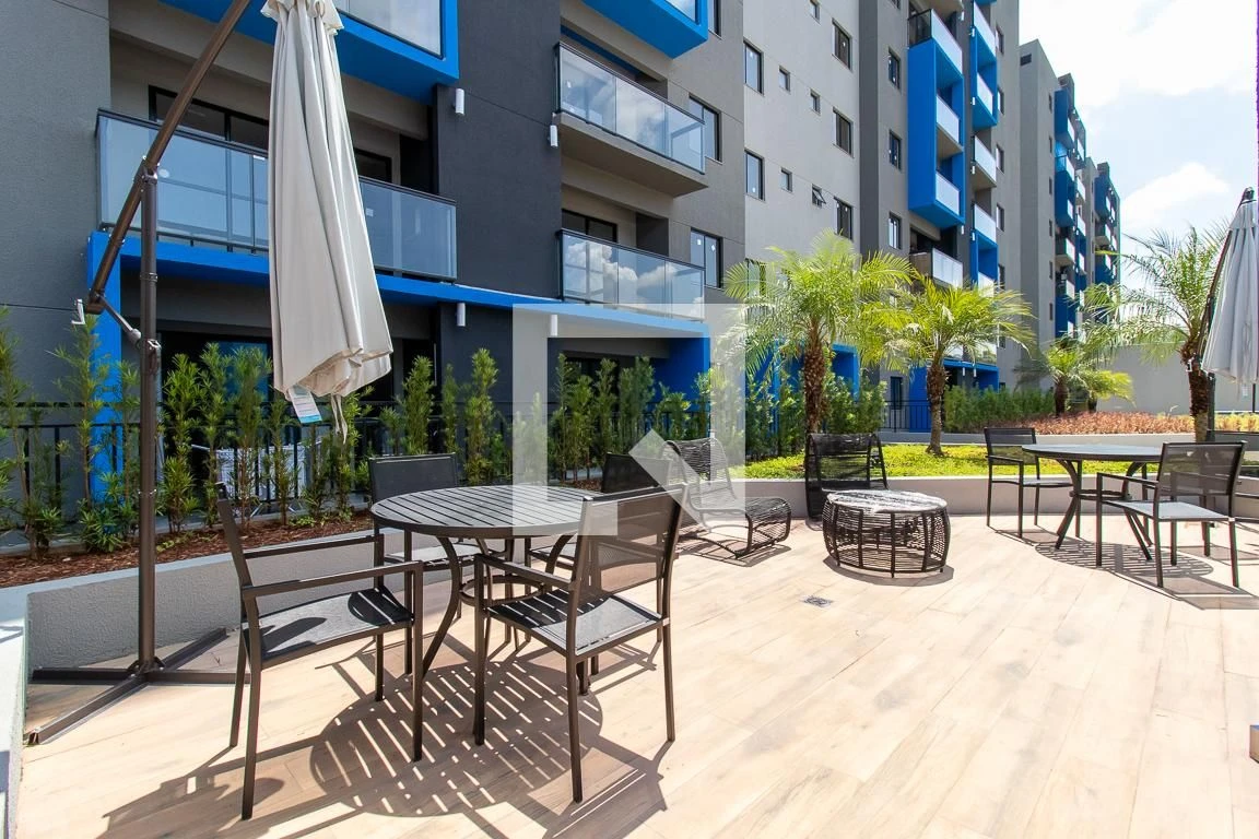 3-bedroom apartment with a park view in Curitiba — photo 52