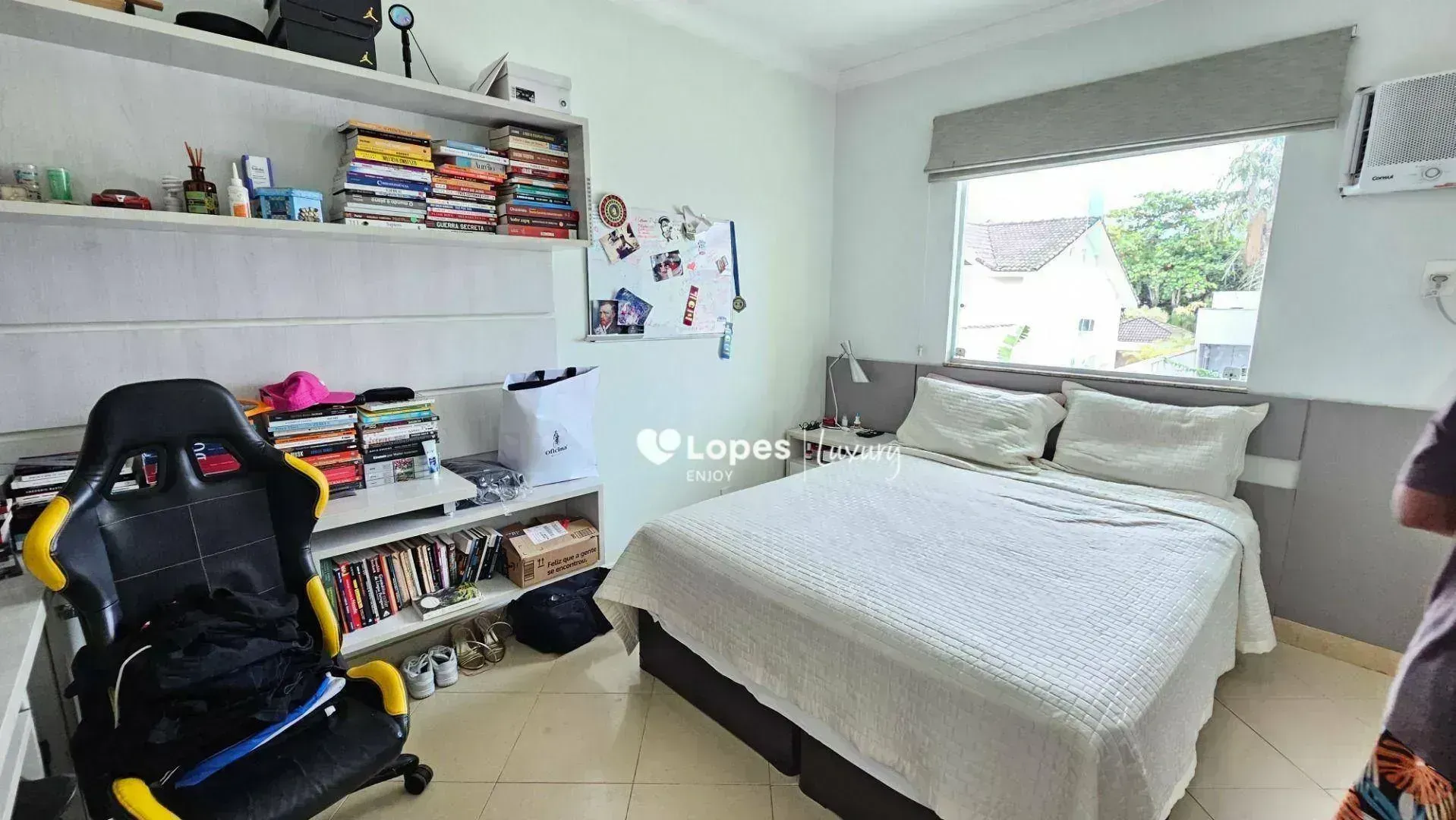 Furnished house with 6 en-suite suites and a private pool — photo 31