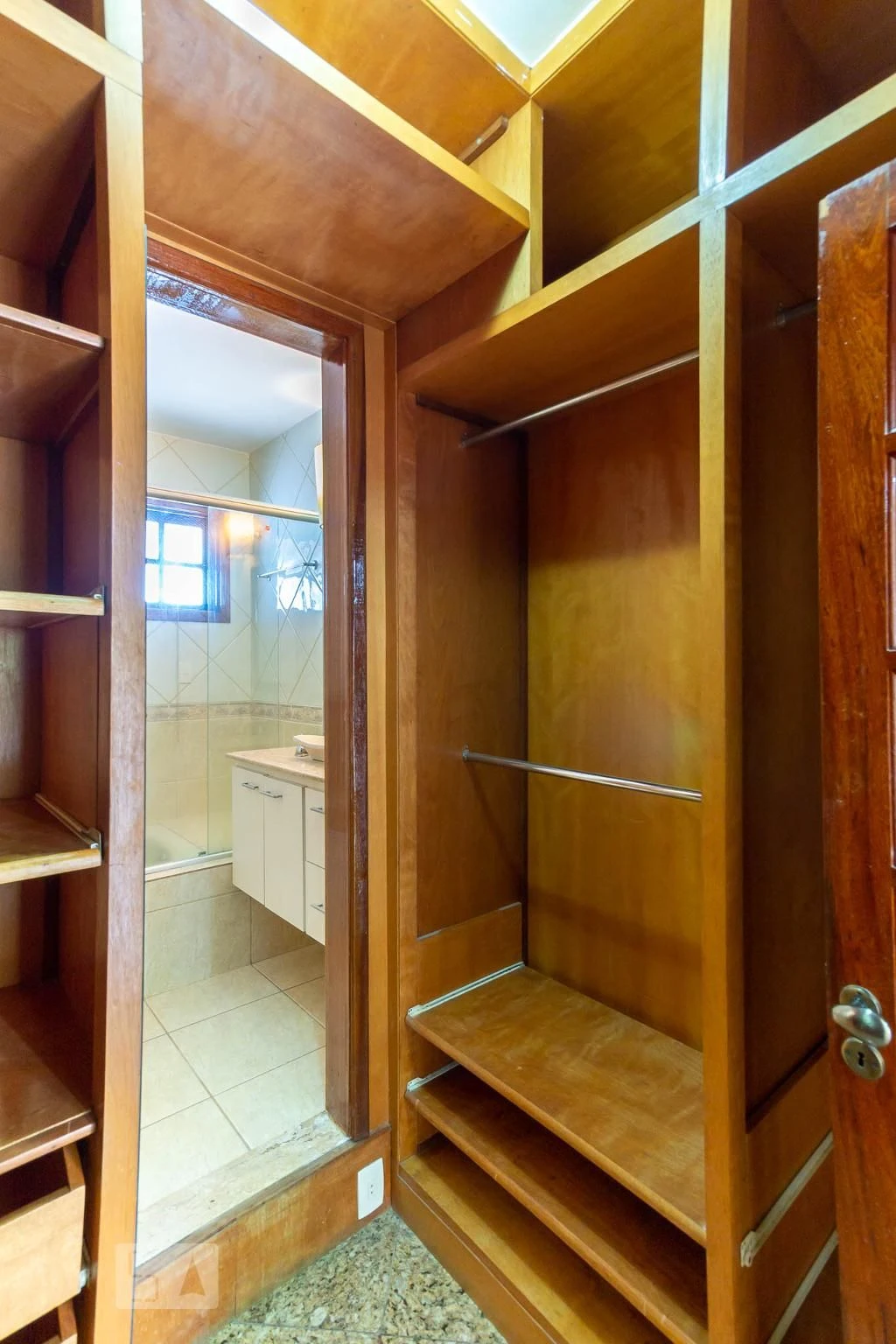 4-bedroom house with a jacuzzi in Rio de Janeiro — photo 40