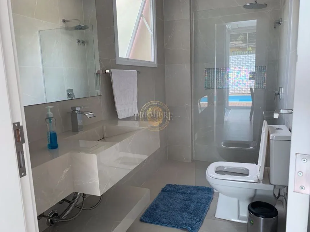 Unfurnished house with 4 en-suites and 8 parking — photo 18