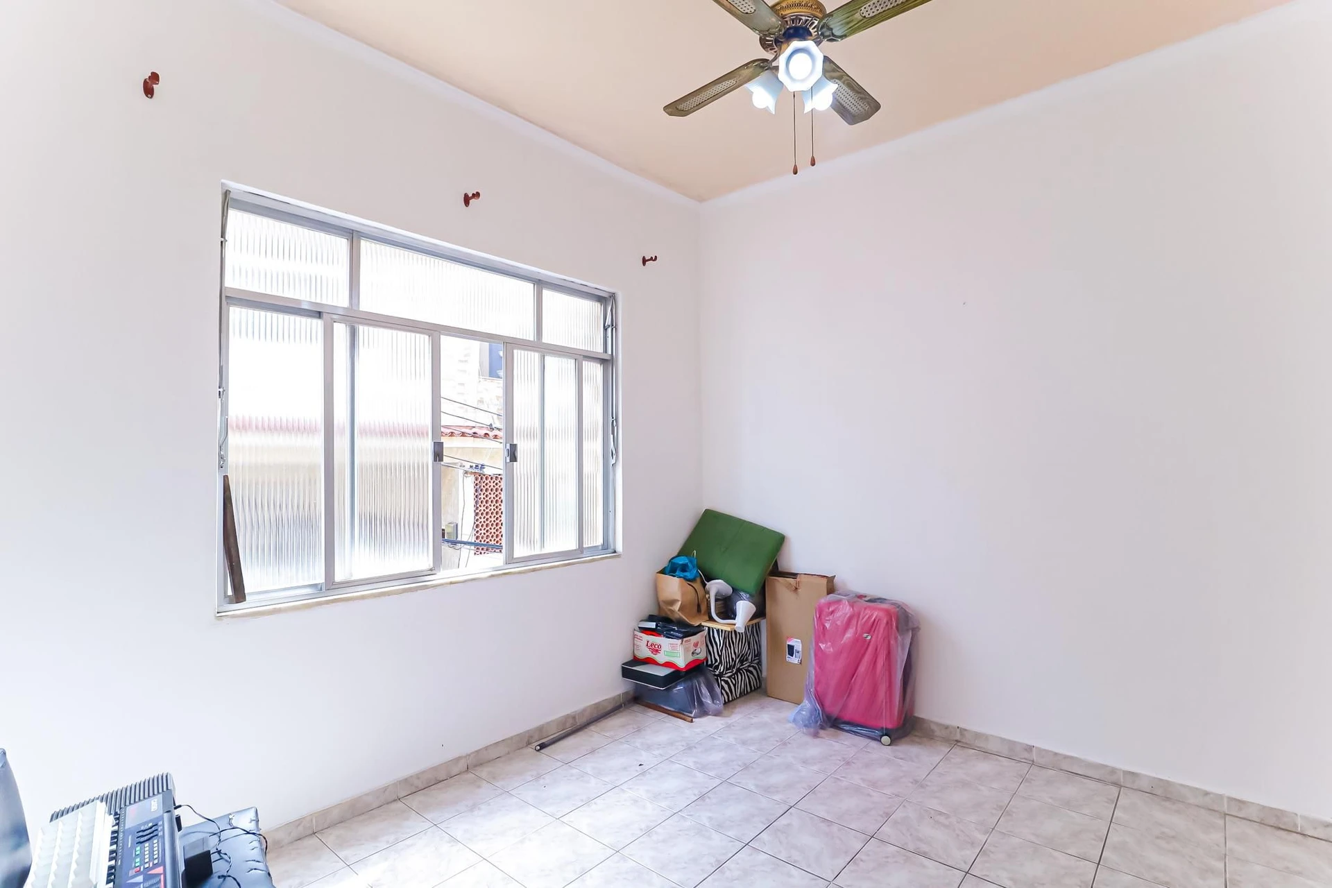House, 250 m², with a home office