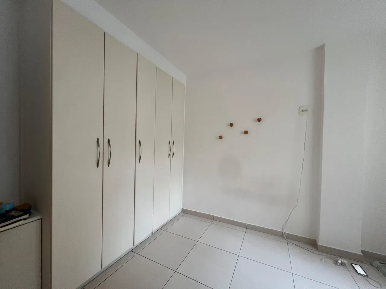 35 m² unfurnished apartment with open-plan kitchen — photo 12
