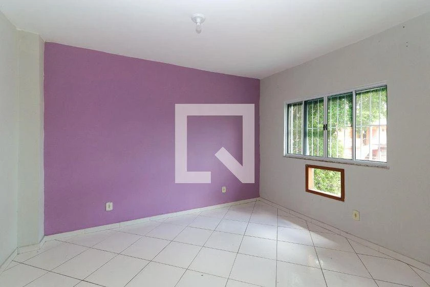 Balcony with a grill in a 2-bedroom house, 125 m² — photo 35