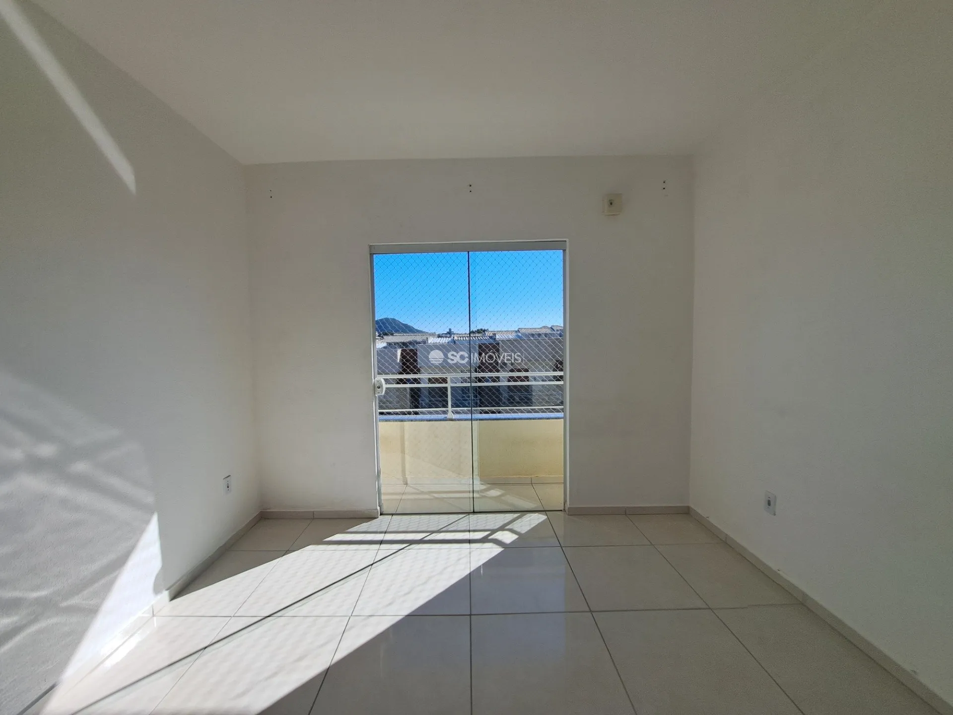 92 m² apartment with 3 bedrooms and a balcony — photo 6
