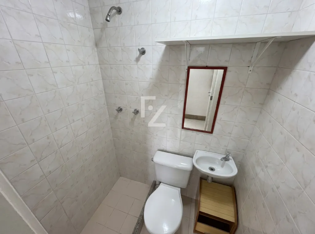 Duplex apartment on the 20th floor with city and water views — photo 77
