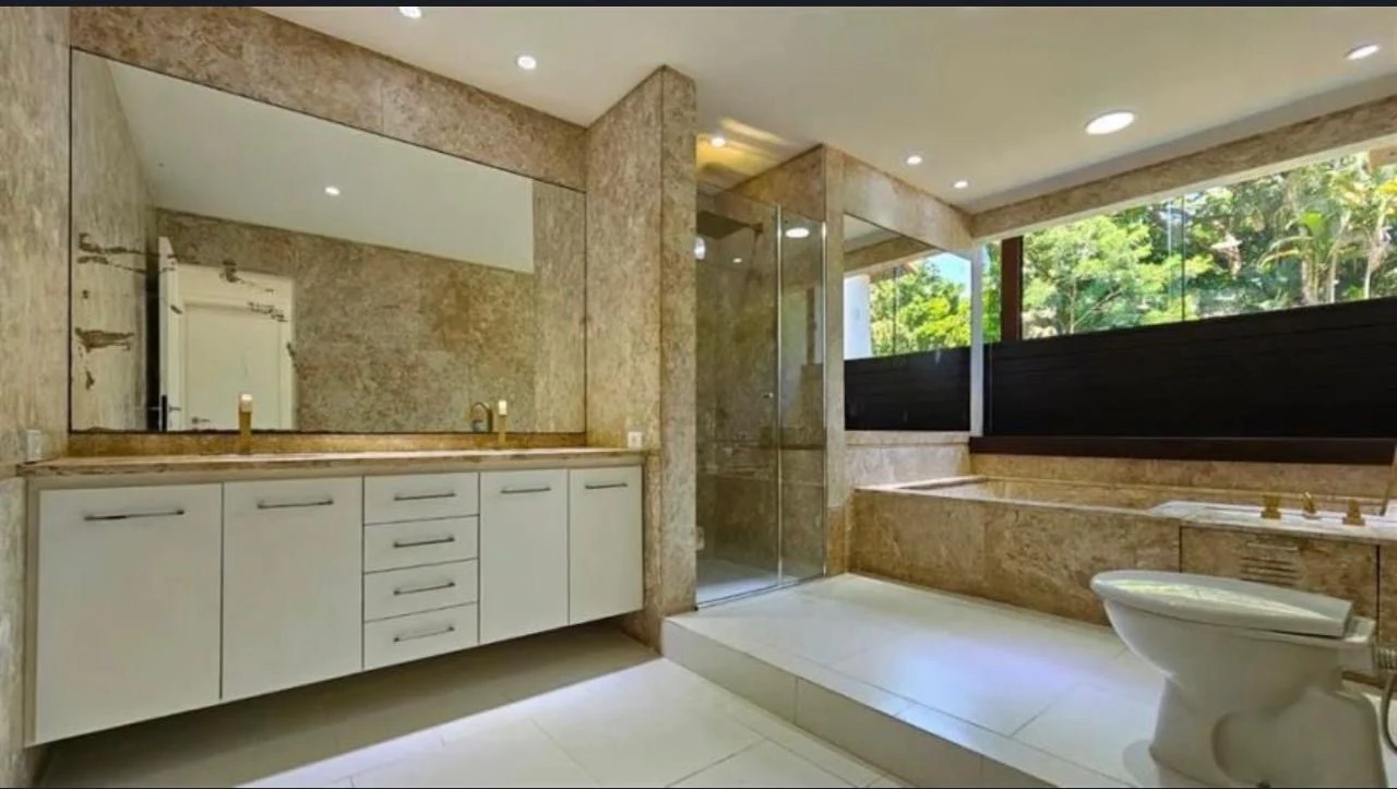Casa de 5 quartos com 960 m² e 8 banheiros — photo 25