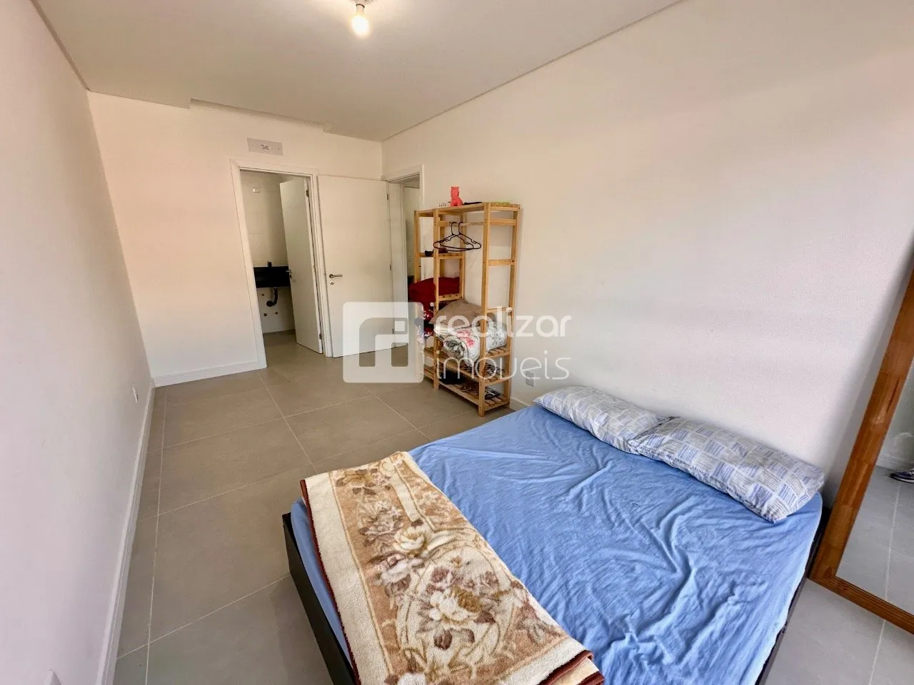 Furnished 2-bedroom apartment with integrated kitchen — photo 32