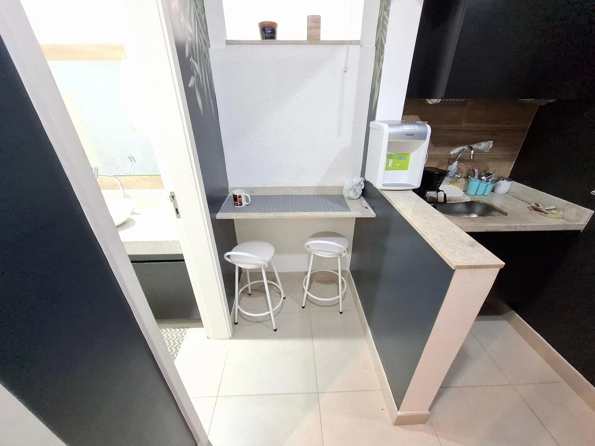 Furnished 2-bedroom apartment with 2 bathrooms — photo 4