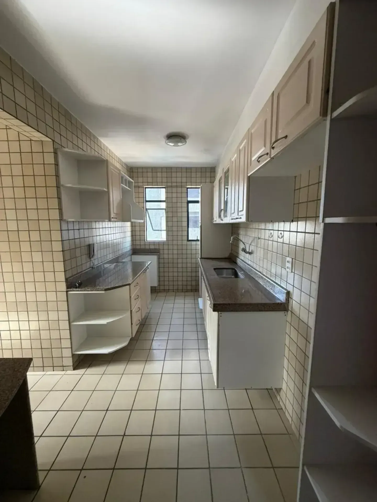 Apartamento com 3 quartos, suíte e 1 vaga de garagem