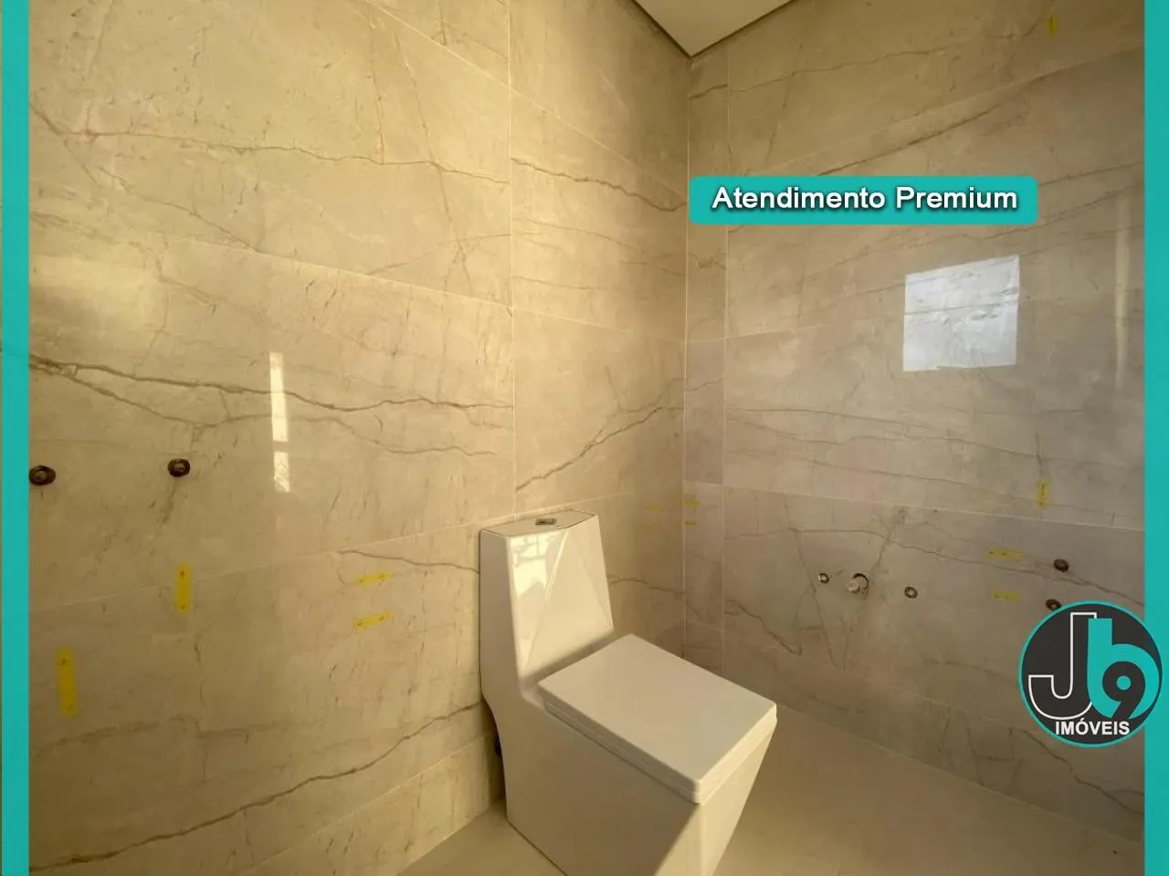 170 m² house with 3 en-suite bedrooms and tile floors — photo 16