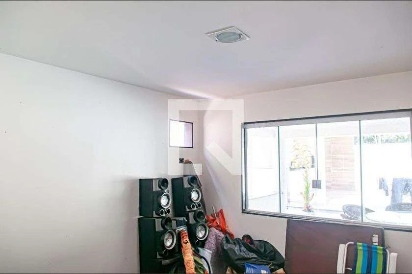House for rent 480 m² with 4 bedrooms and 6 parking — photo 10