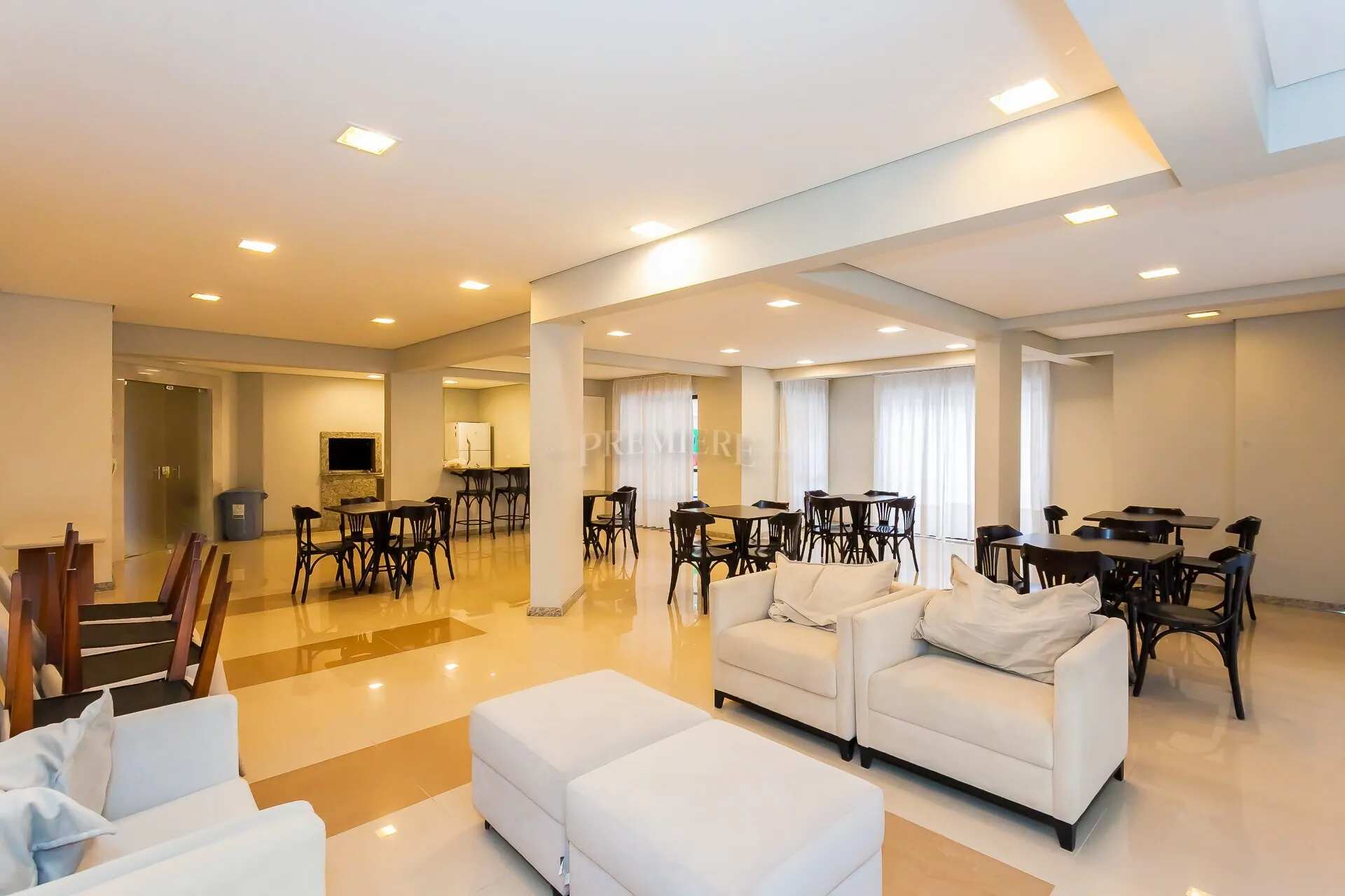 3-bedroom 180 m² apartment with 2 parking spots and garden — photo 36