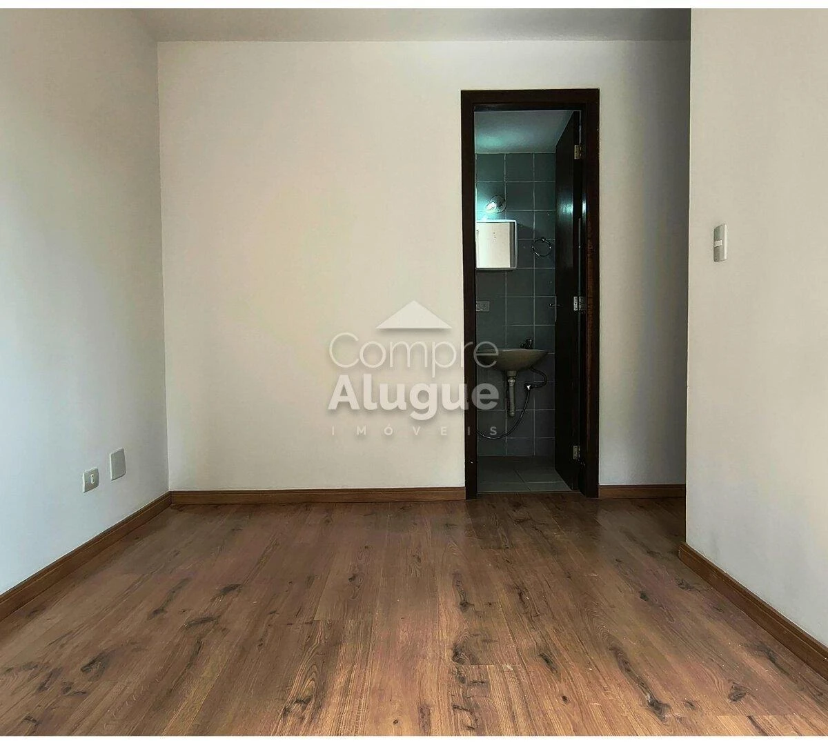 3-bedroom apartment in a building with a gym — photo 29