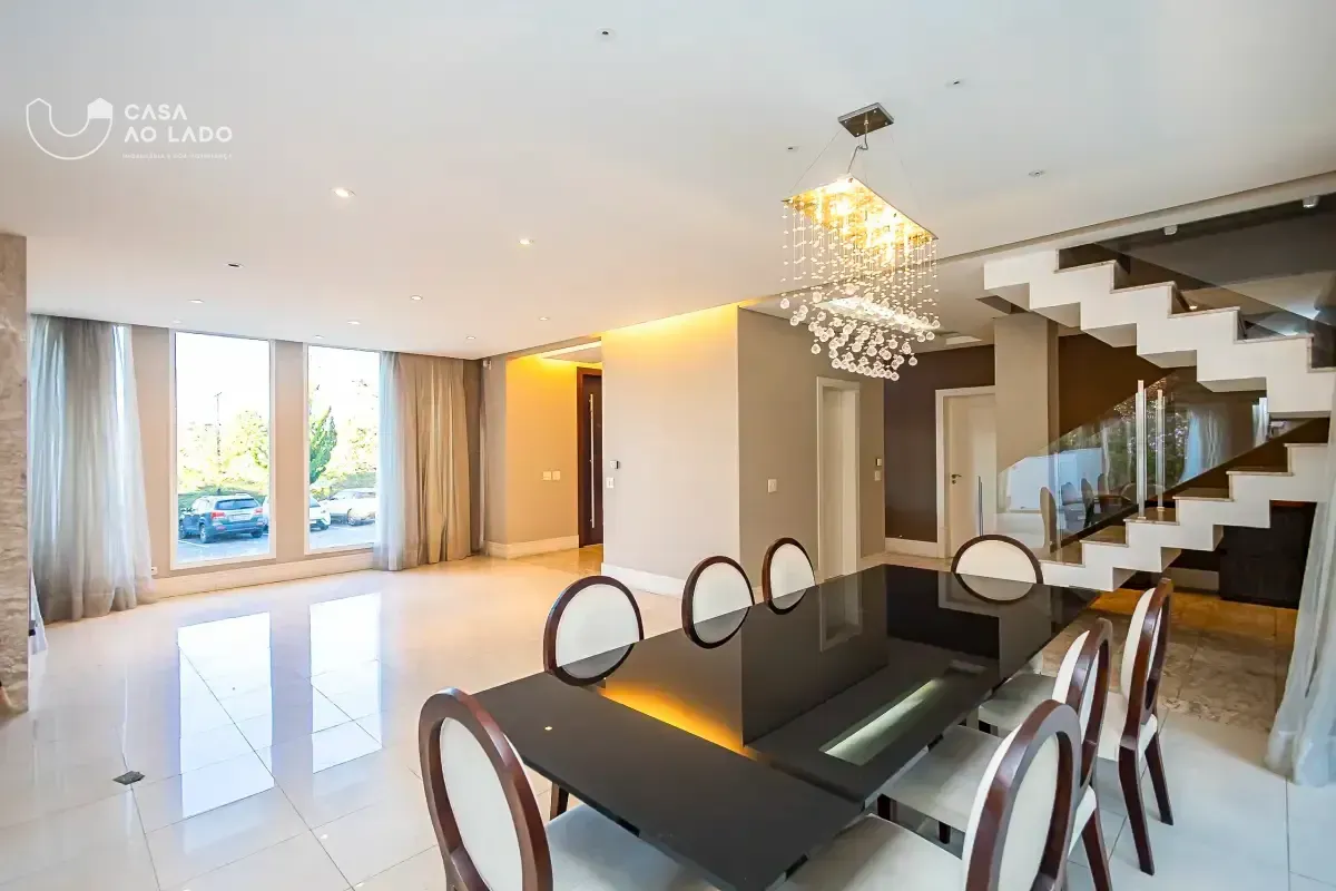 House with 629 m², 4 bedrooms and a balcony — photo 16