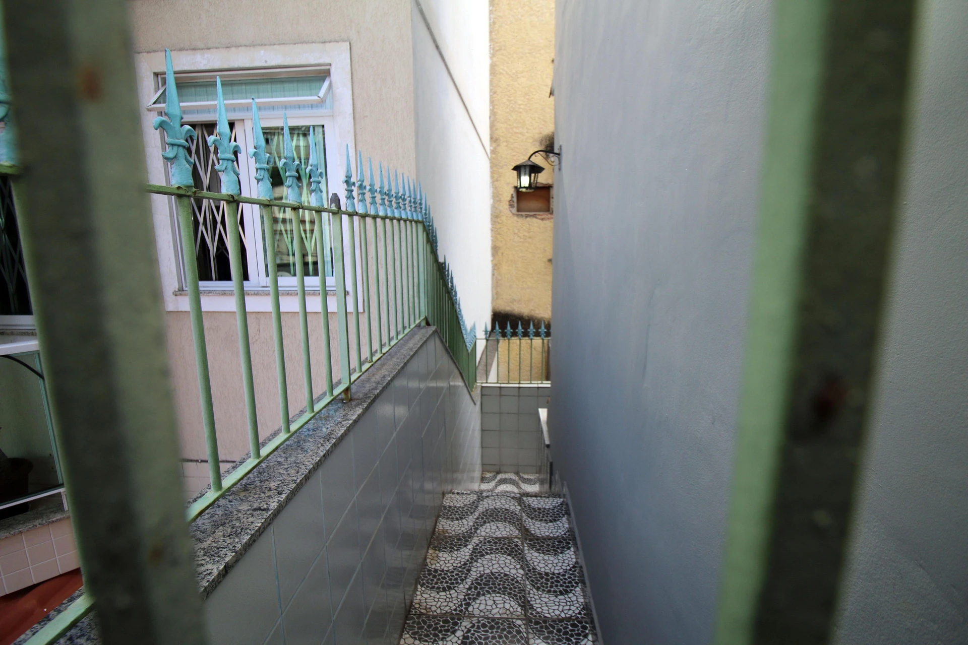 Casa mobiliada com 4 quartos e jardim privativo — photo 3