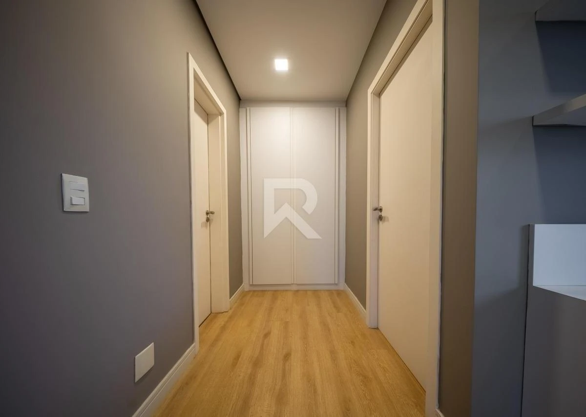 Floor-to-ceiling windows in a 2-bedroom apartment, 109 m² — photo 27