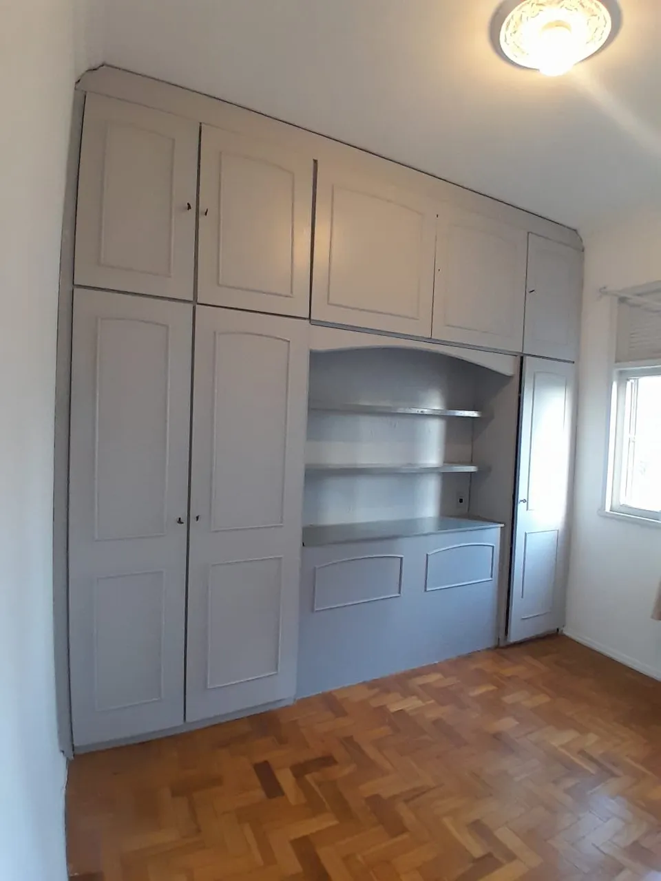 2-bedroom apartment with a separate, closed kitchen — photo 6