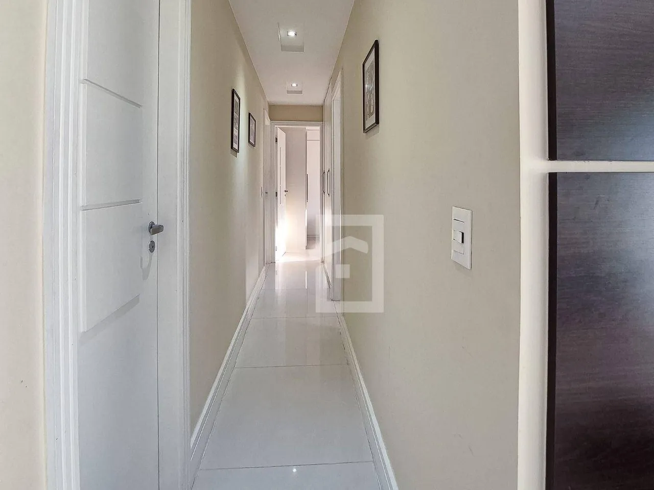 Duplex penthouse with 4 bedrooms and open-plan kitchen — photo 18