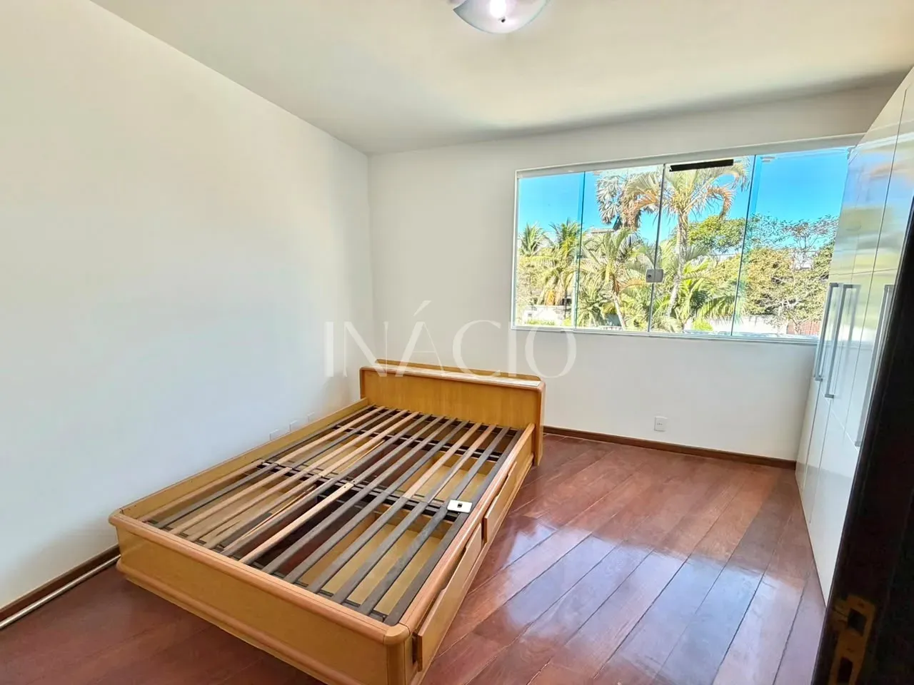Casa duplex no térreo com 6 quartos e 3 suítes — photo 12