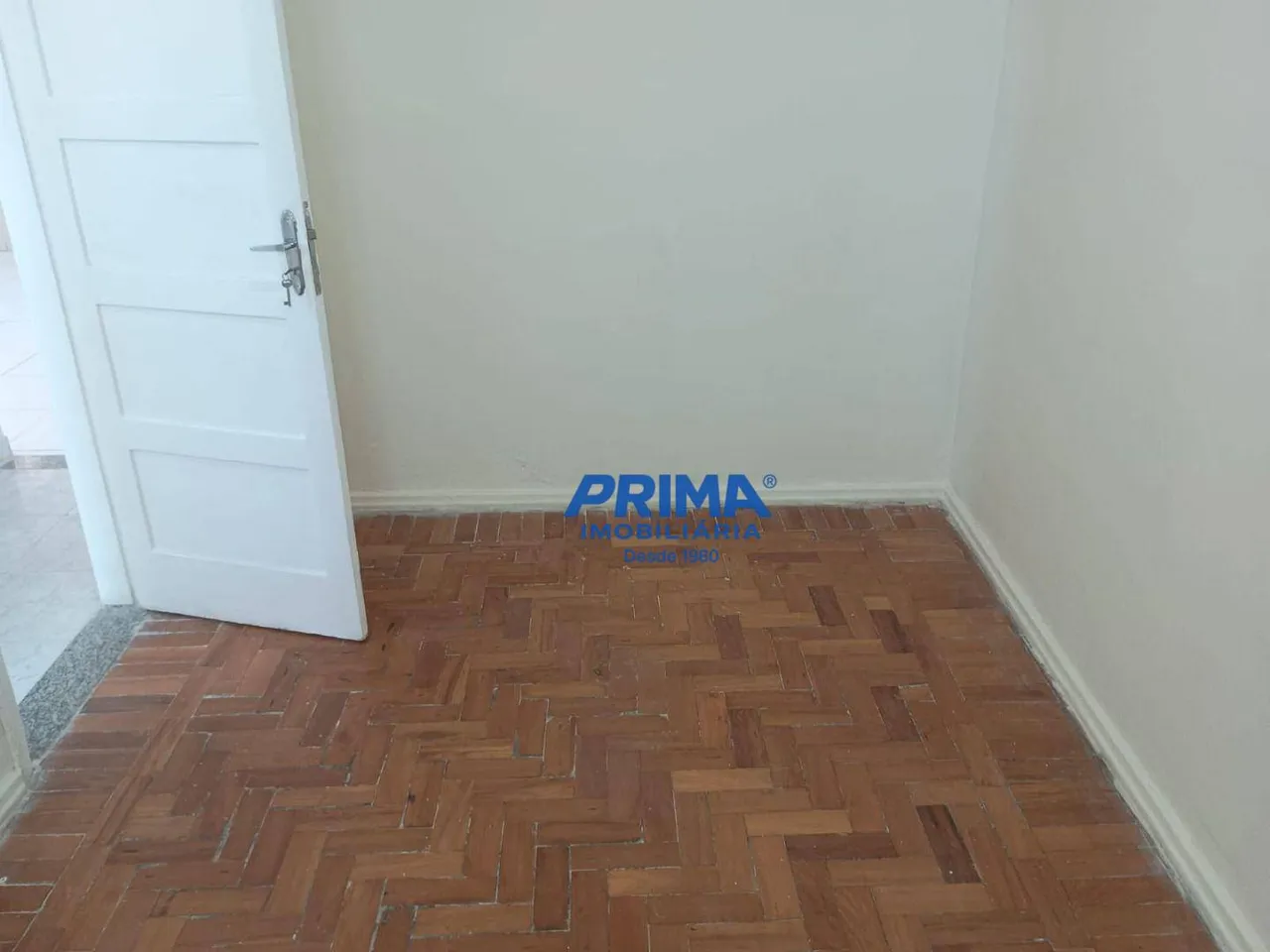 Unfurnished 2-bedroom apartment with 1 bathroom — photo 9