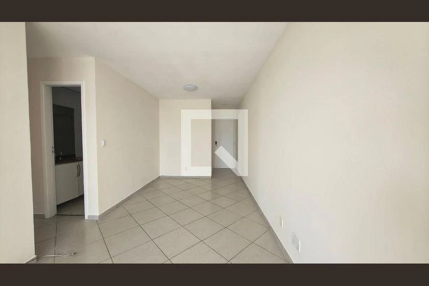 3-bedroom apartment in a building with a gym — photo 17