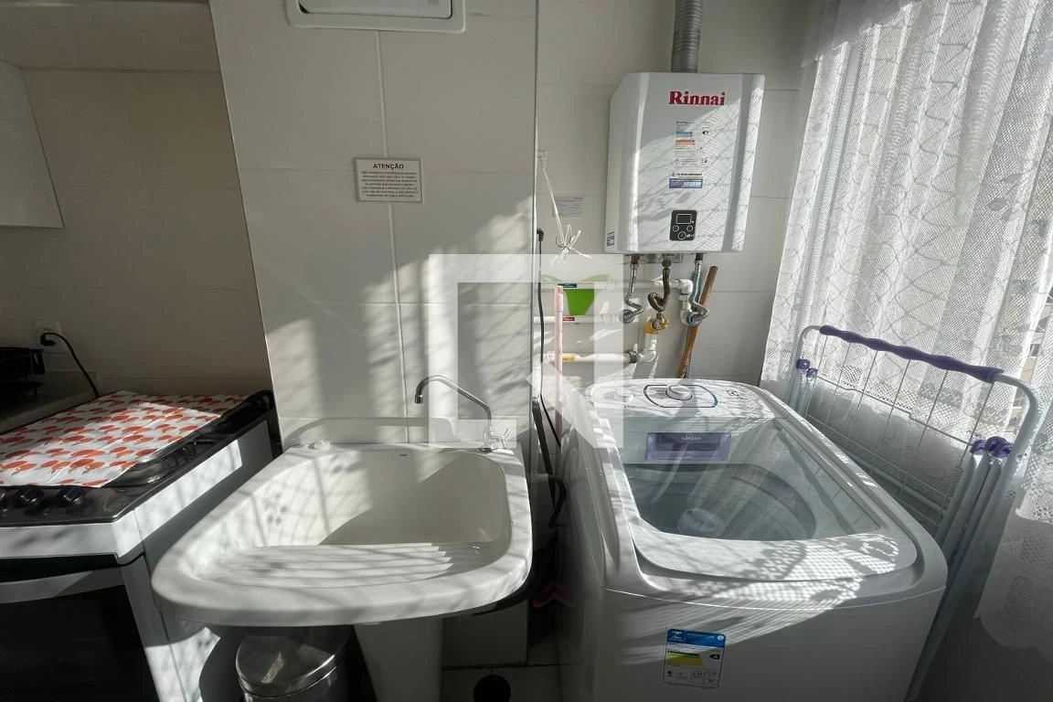 Furnished 2-bedroom apartment with balcony — photo 51