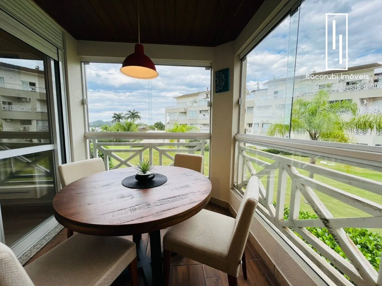 1-bedroom apartment with a glassed balcony and 40 m²